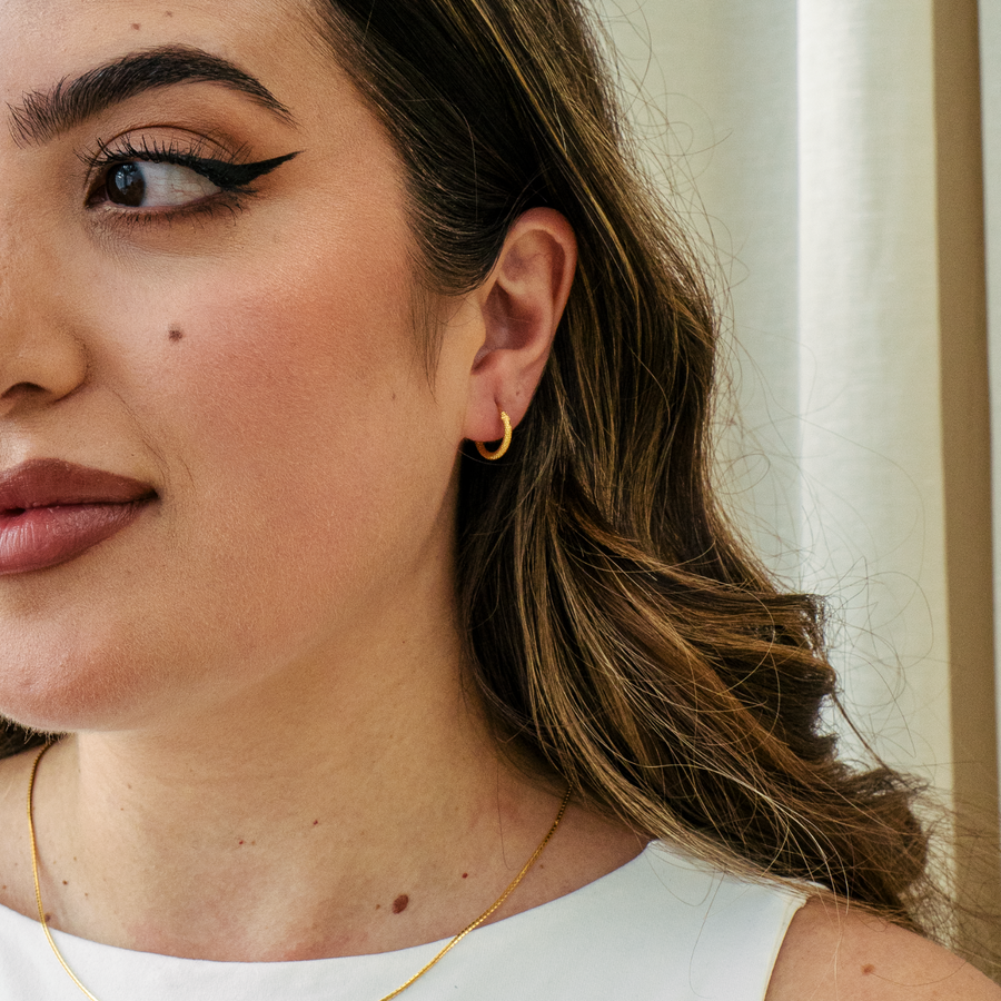22 KARAT GOLD SLEEPER HOOPS